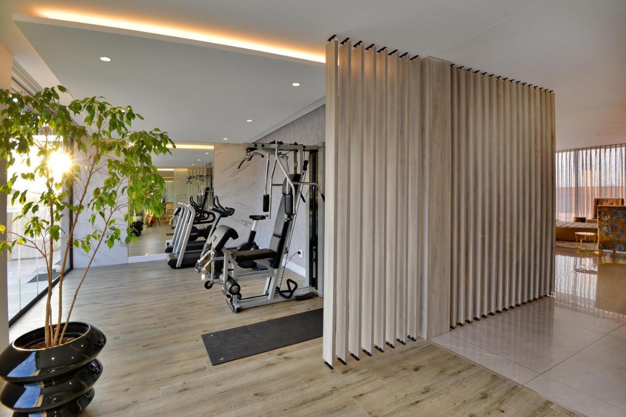 The Houghton Hotel, Spa, Wellness & Golf Johannesburg Luaran gambar A room divider