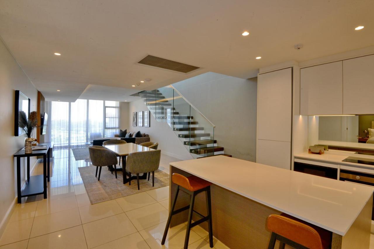 The Houghton Hotel, Spa, Wellness & Golf Johannesburg Luaran gambar A kitchen in a condominium