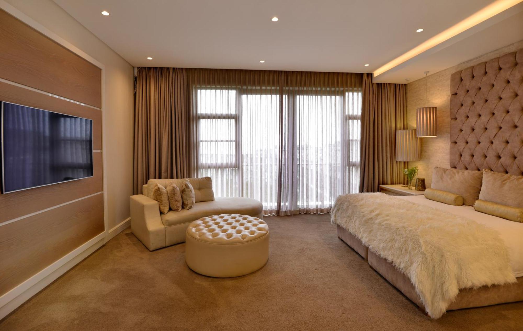 The Houghton Hotel, Spa, Wellness & Golf Johannesburg Bilik gambar A bedroom at the hotel